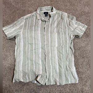 H&M Men’s linen & cotton blend green and white striped button down shirt size M